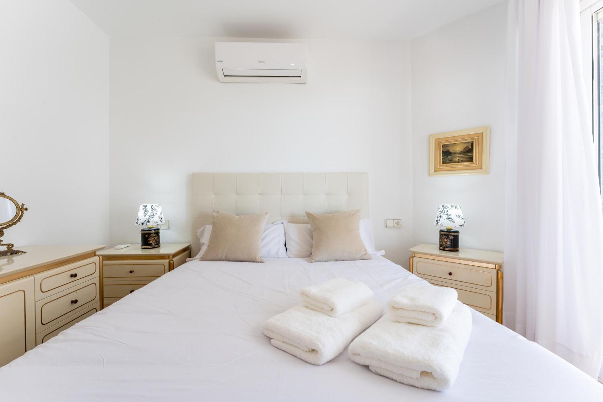 Appartamento Tropico Carihuela View & Parking Torremolinos Esterno foto