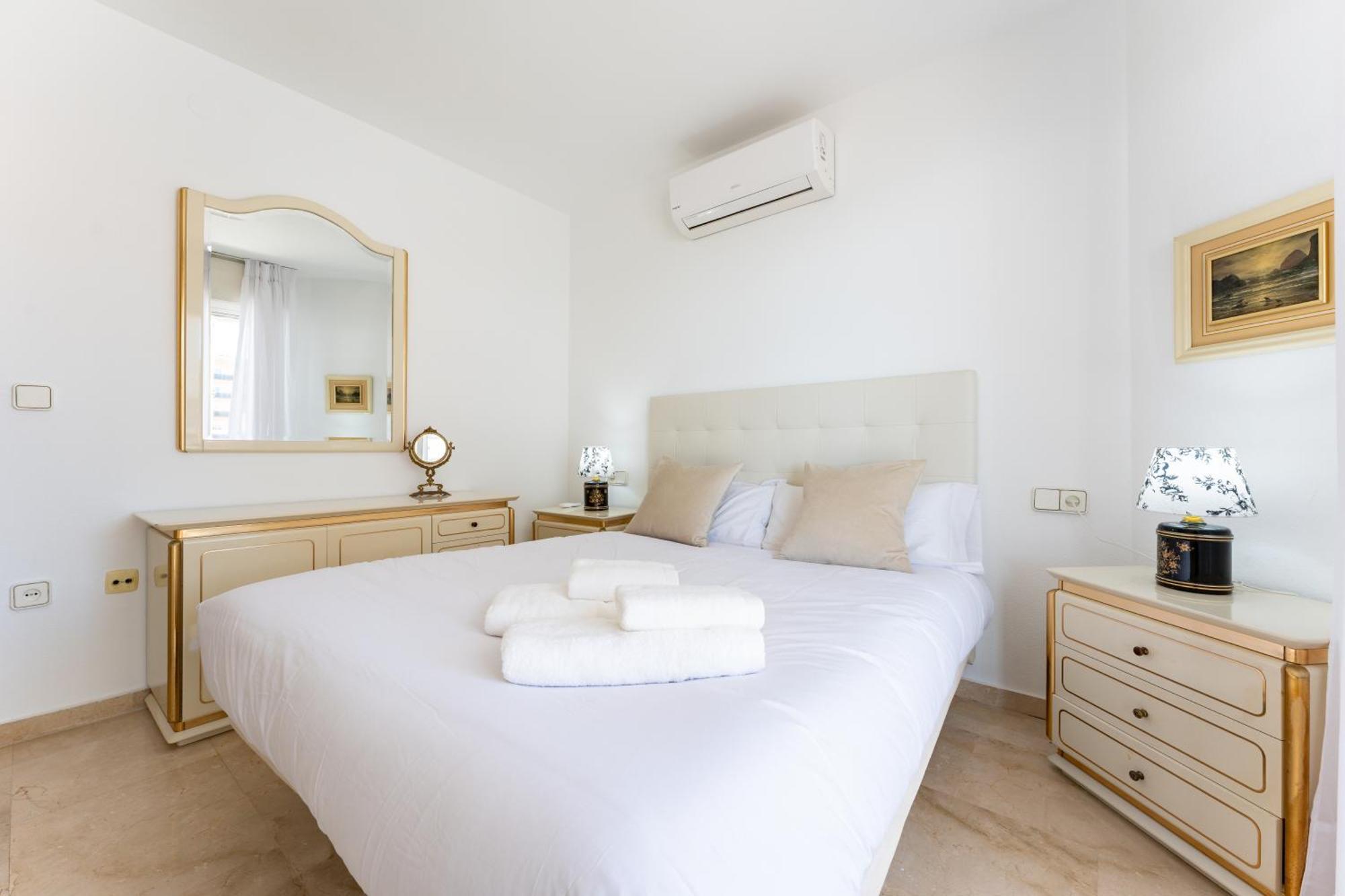Appartamento Tropico Carihuela View & Parking Torremolinos Esterno foto