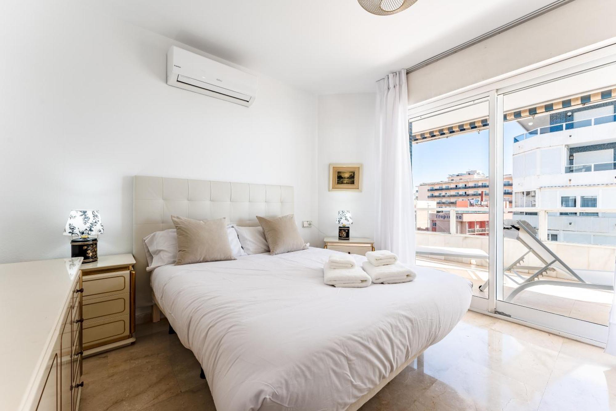 Appartamento Tropico Carihuela View & Parking Torremolinos Esterno foto