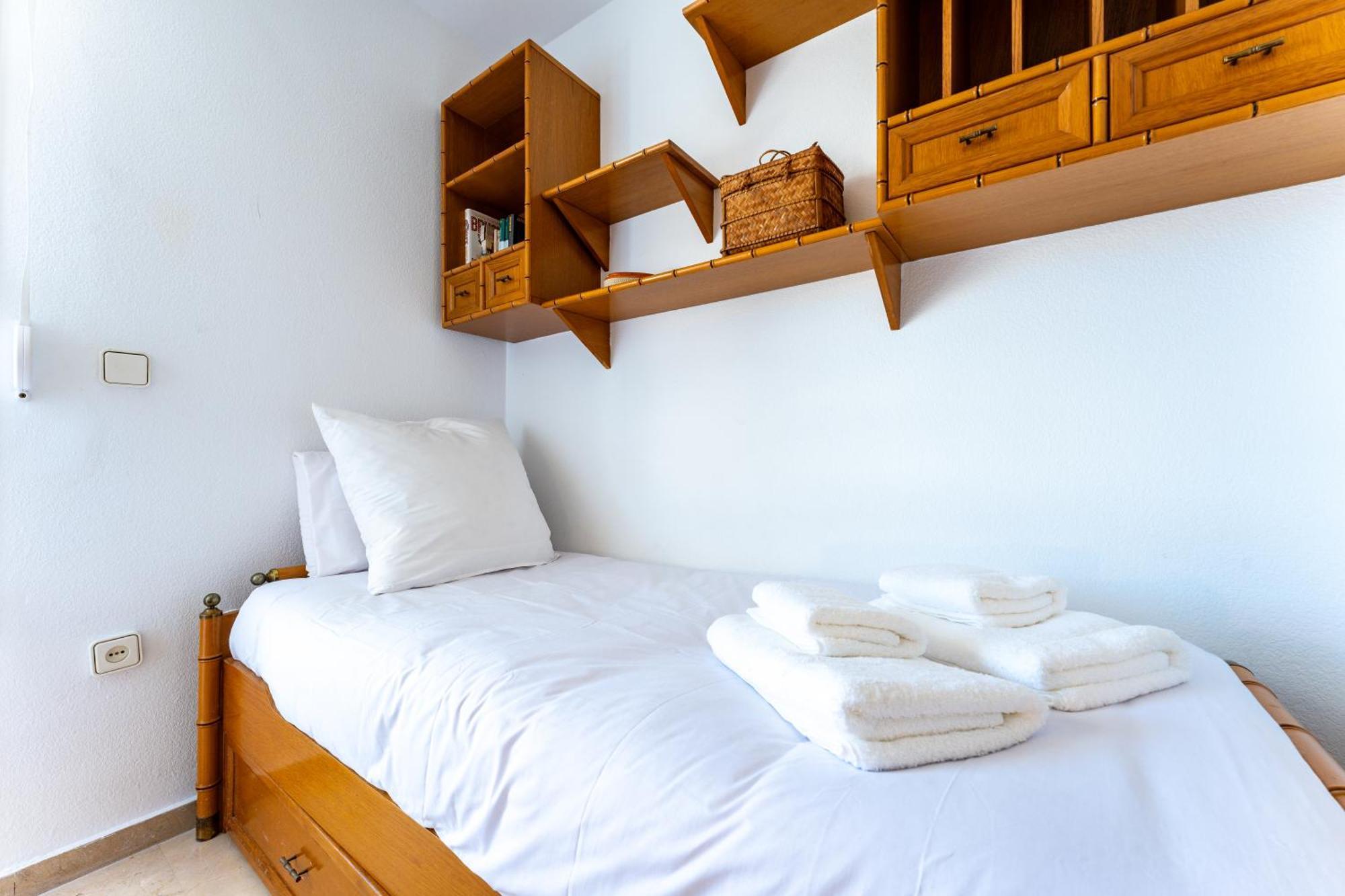 Appartamento Tropico Carihuela View & Parking Torremolinos Esterno foto