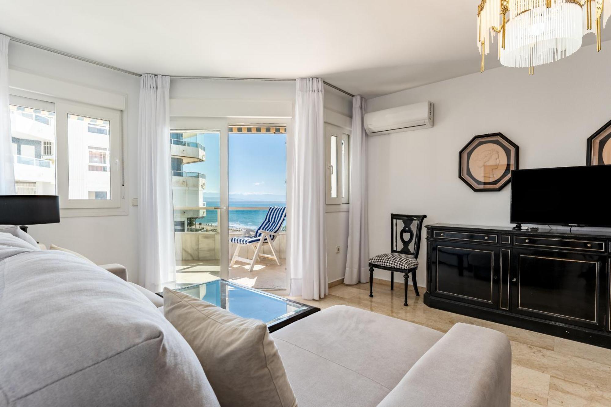 Appartamento Tropico Carihuela View & Parking Torremolinos Esterno foto