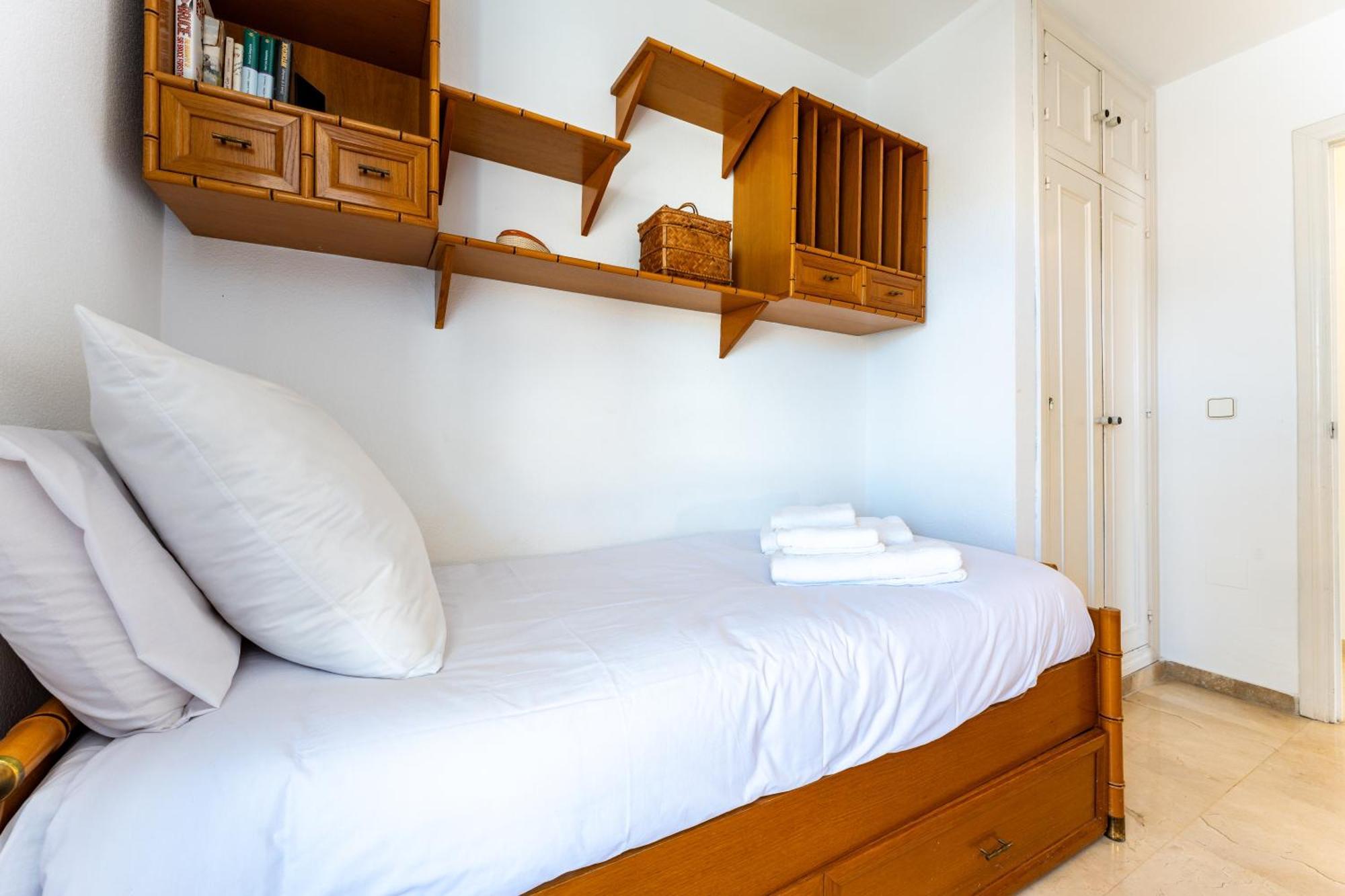 Appartamento Tropico Carihuela View & Parking Torremolinos Esterno foto