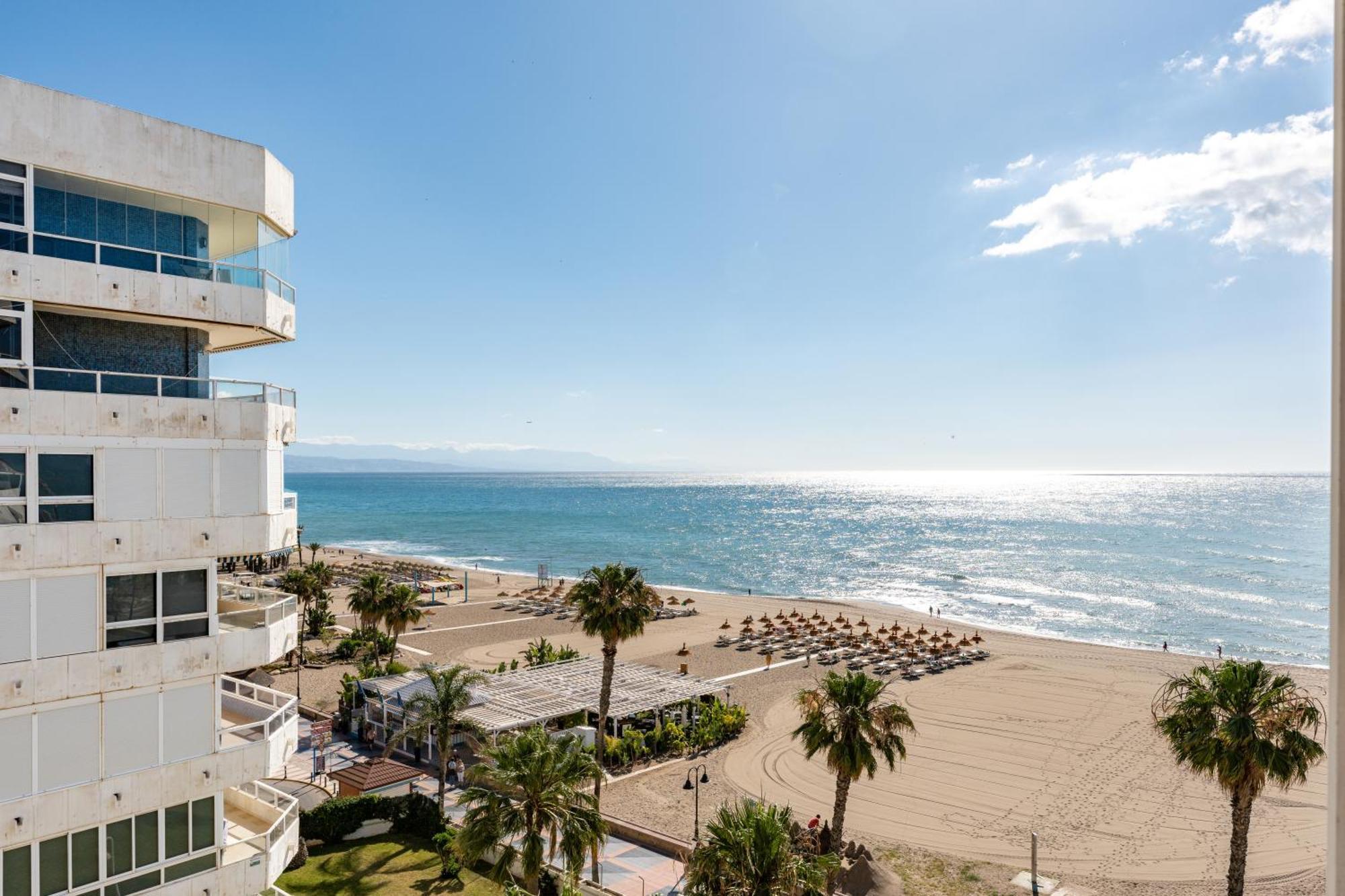 Appartamento Tropico Carihuela View & Parking Torremolinos Esterno foto