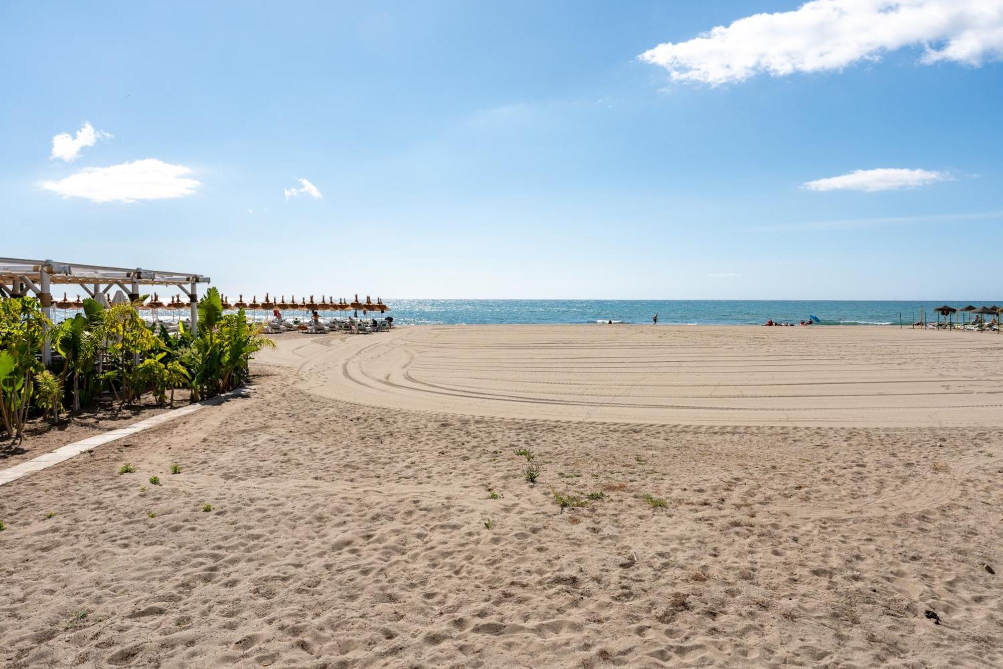 Appartamento Tropico Carihuela View & Parking Torremolinos Esterno foto